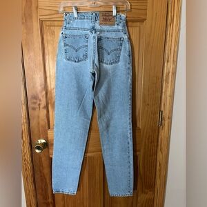 Vintage Levi's 550 High-Rise Light Wash Women's Jeans Size 3